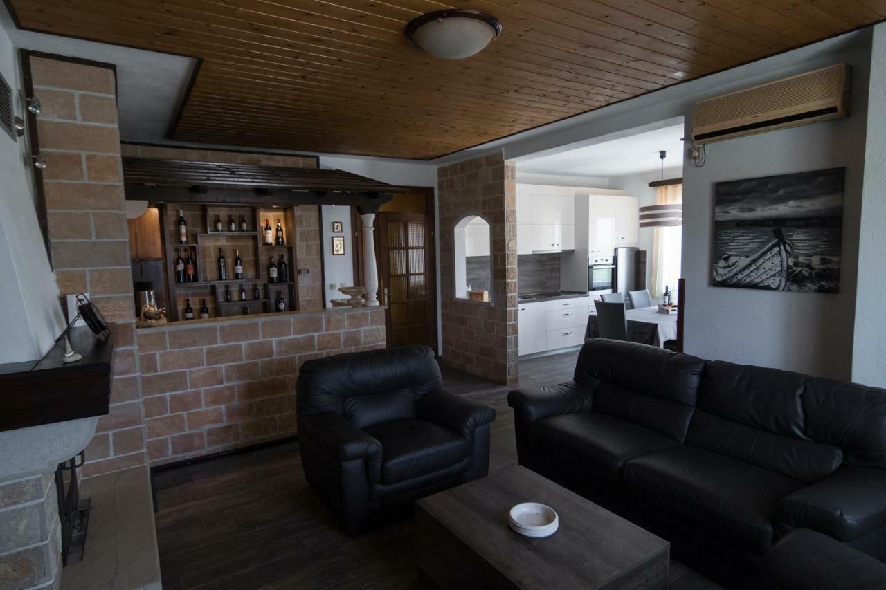 Apartments Ivana Postira Luaran gambar