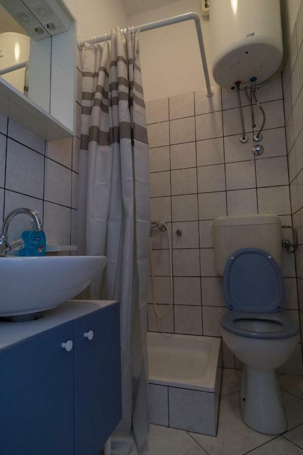 Apartments Ivana Postira Luaran gambar