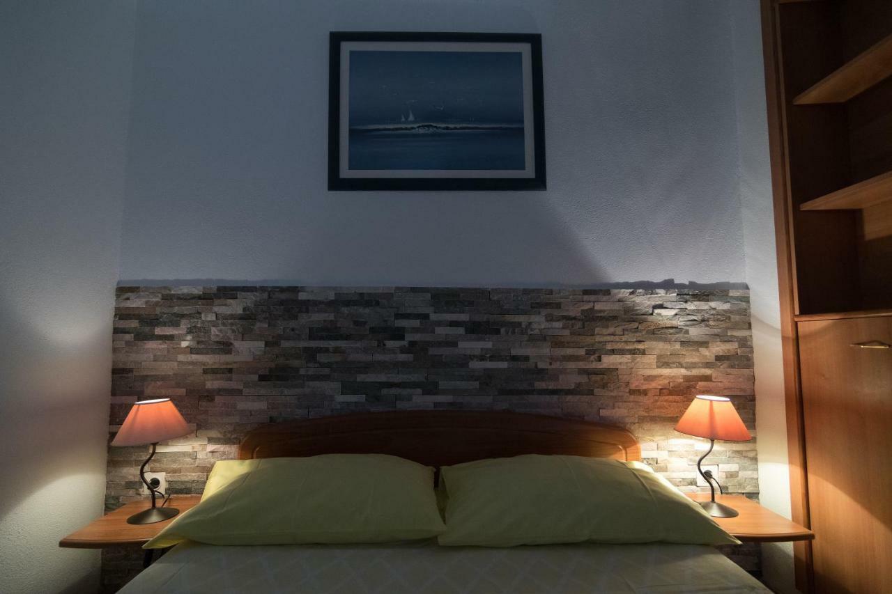 Apartments Ivana Postira Luaran gambar