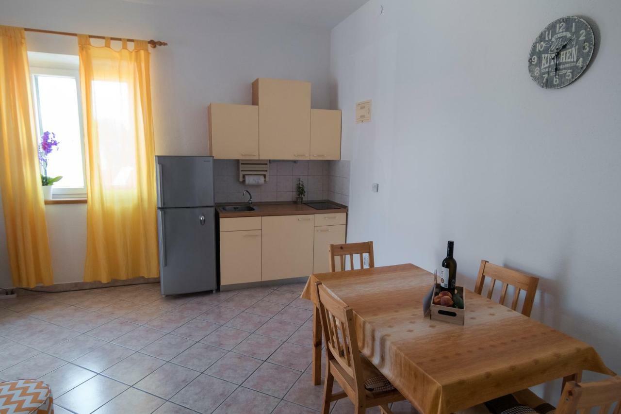 Apartments Ivana Postira Luaran gambar